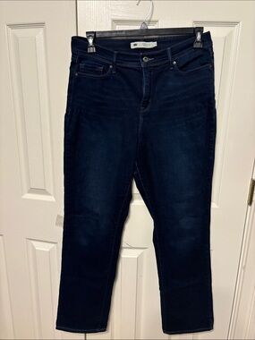 Levi’s Perfectly Slimming 512 Straight Leg Plus Jeans